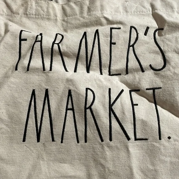 A cute tote bag for less. I got it from Target in 2021 so it is used! - Picture 2 of 5